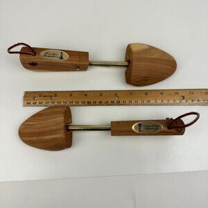 Vtg Cedar Wood Medium Size Shoe Tree Shape Moisture Absorber Executive Imperials